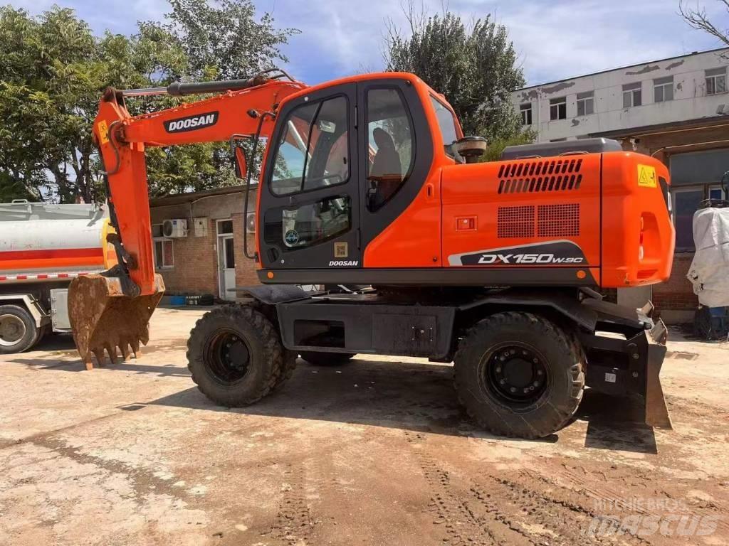 Doosan DH150W Kolová rýpadla