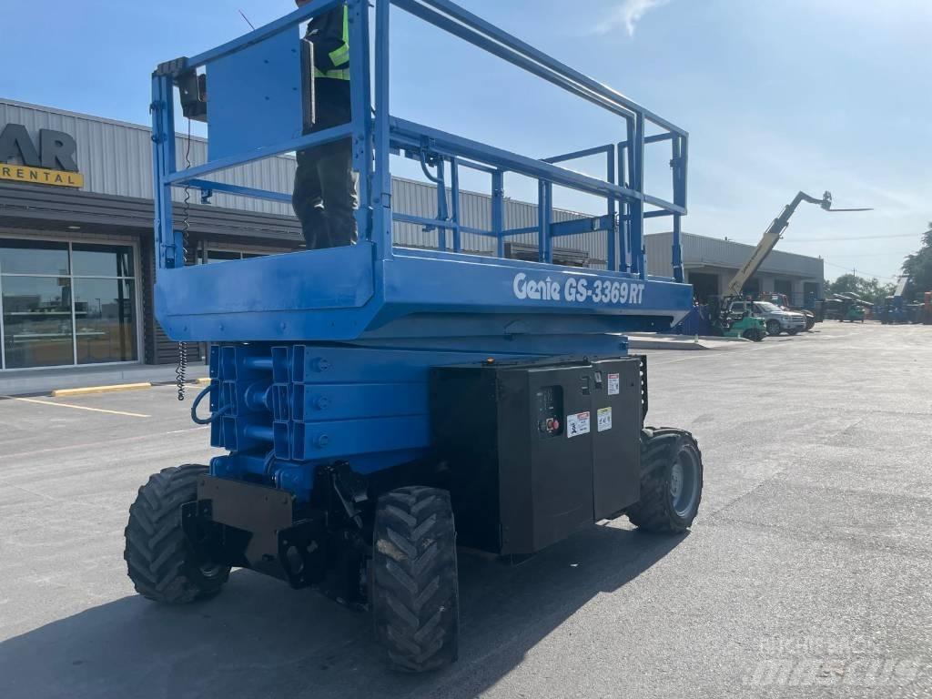 Genie GS 3369 RT Nůžková zvedací plošina