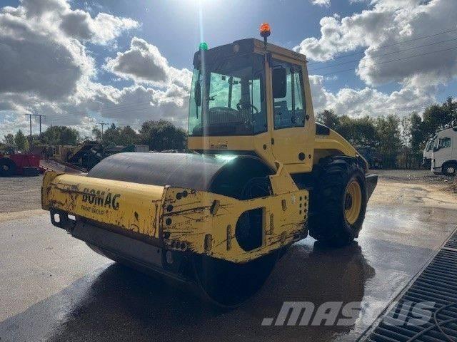 Bomag BW 213 D H-4 Tahačové válce
