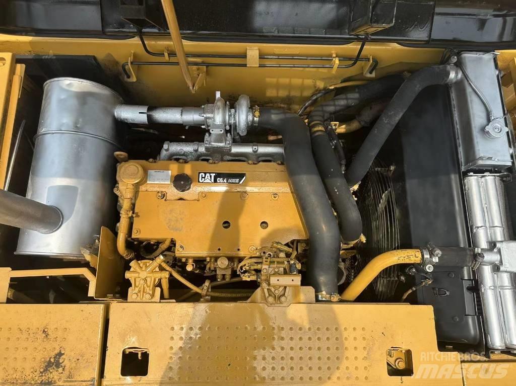 CAT 320 D Pásová rýpadla