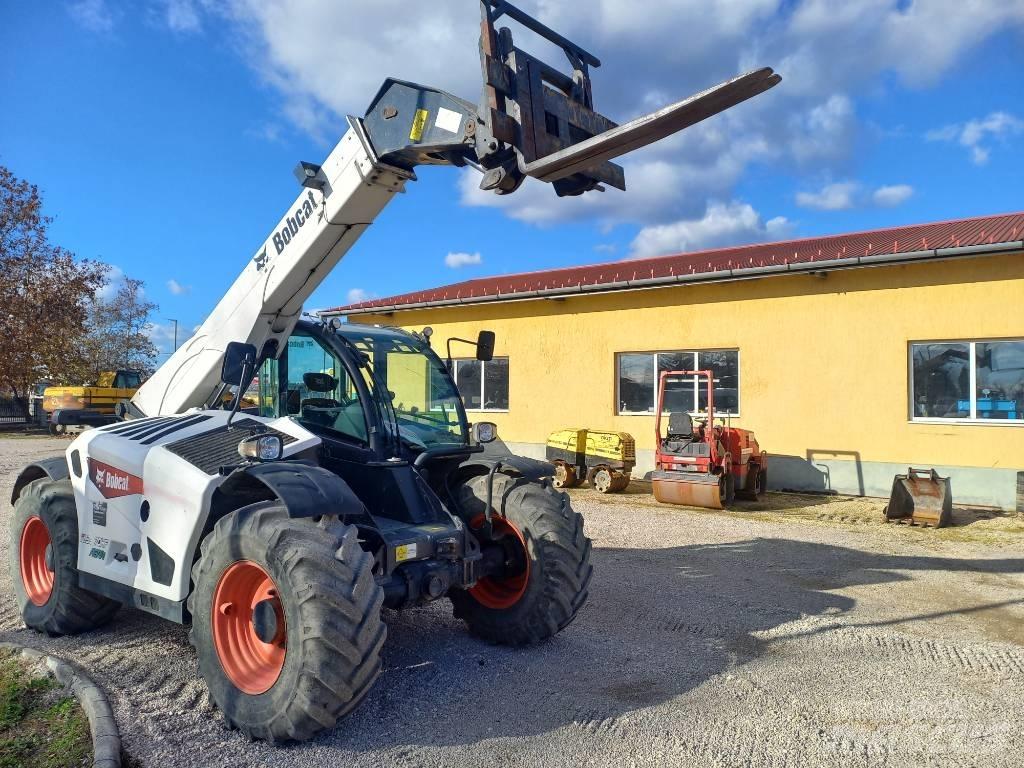 Bobcat TL 38.70 Teleskopické manipulátory