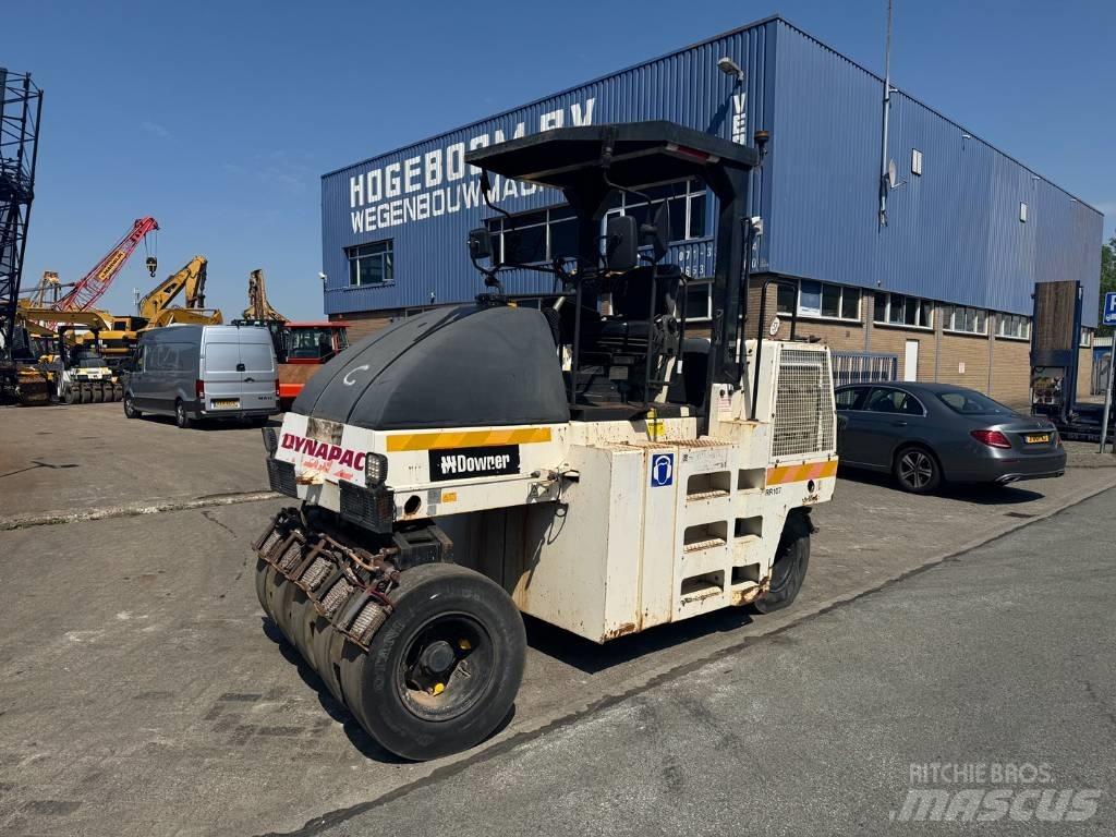 Dynapac CP 142 Pneumatikové válce