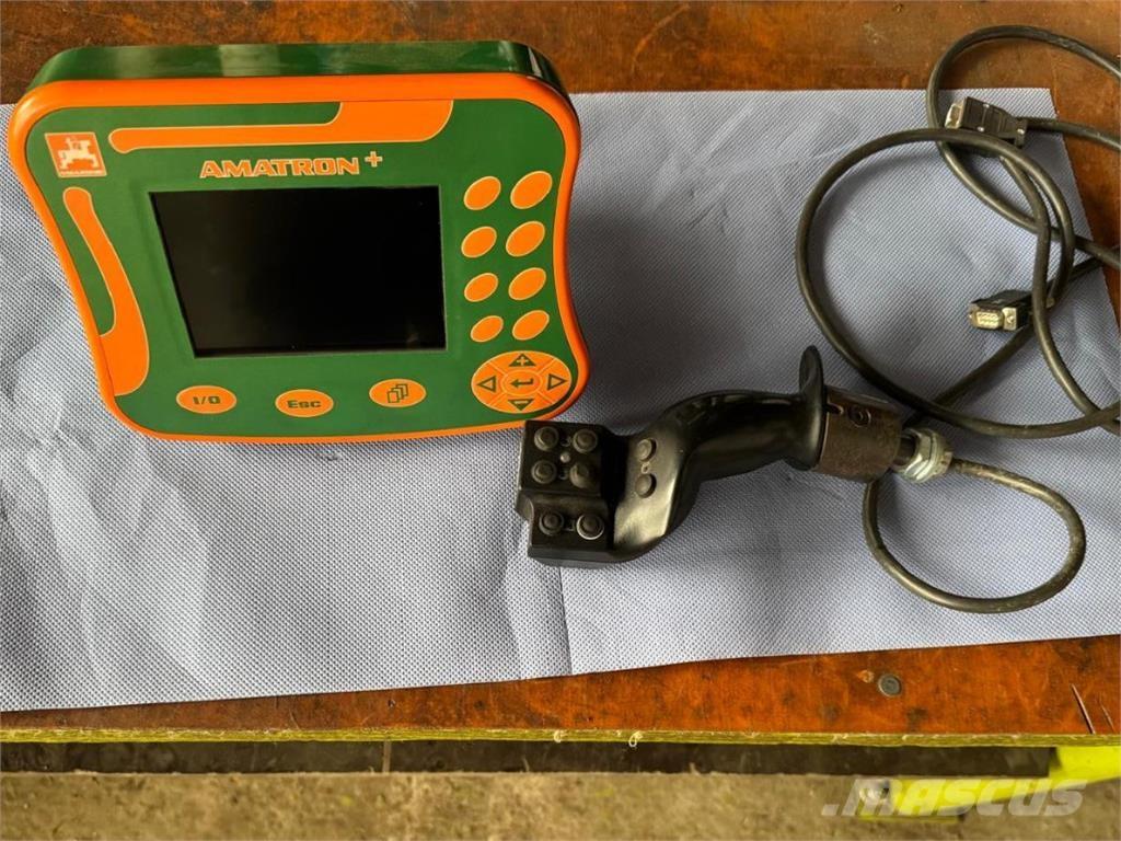 Amazone ZG-B 8200 Rozmetadlo minerálních hnojiv