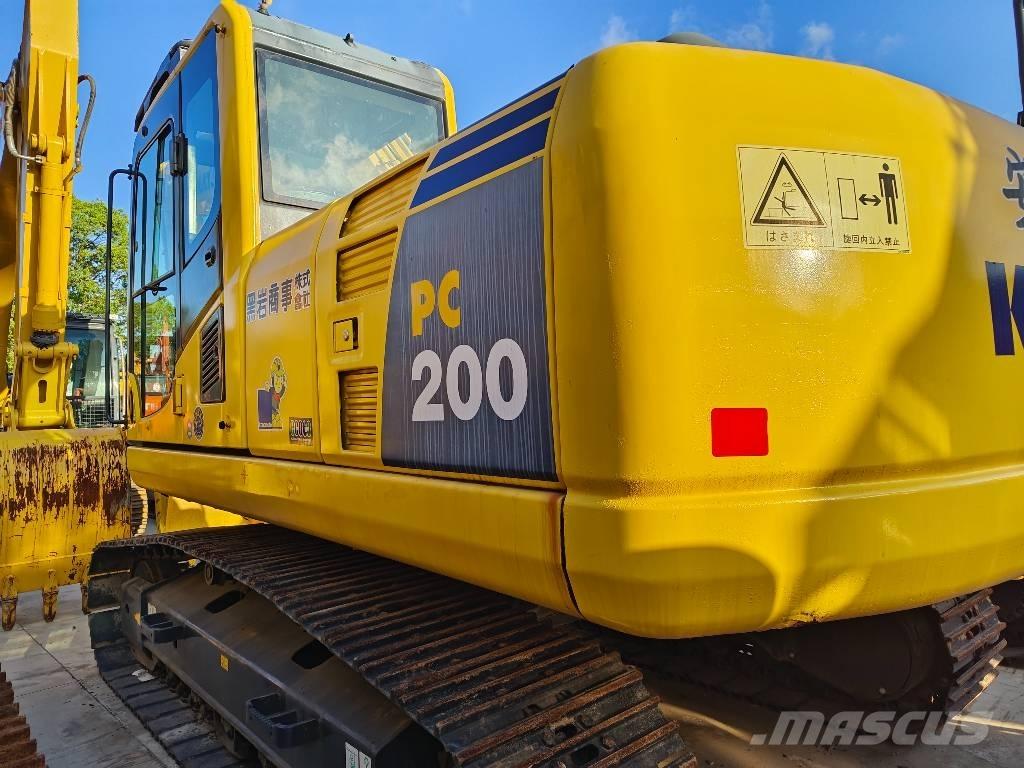 Komatsu PC 200-8 Pásová rýpadla