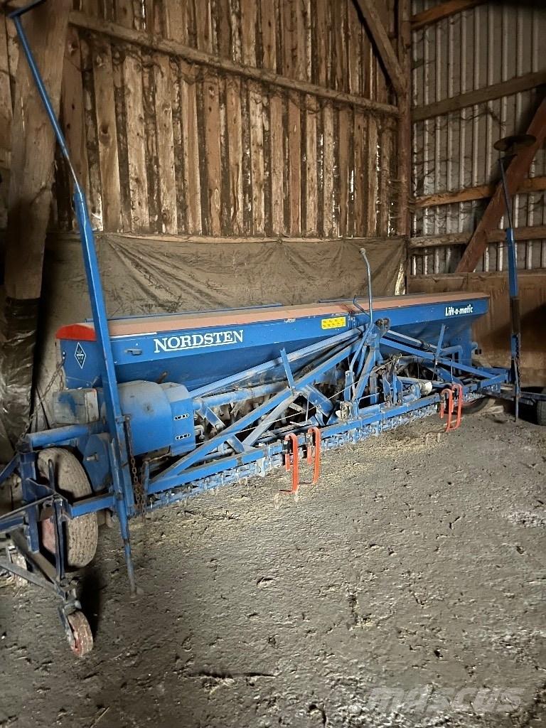 Nordsten CLB 4 Mechanické secí stroje