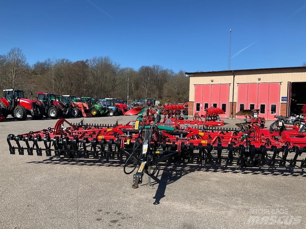  Kvereland Tiger 800 Rotační brány a půdní frézy