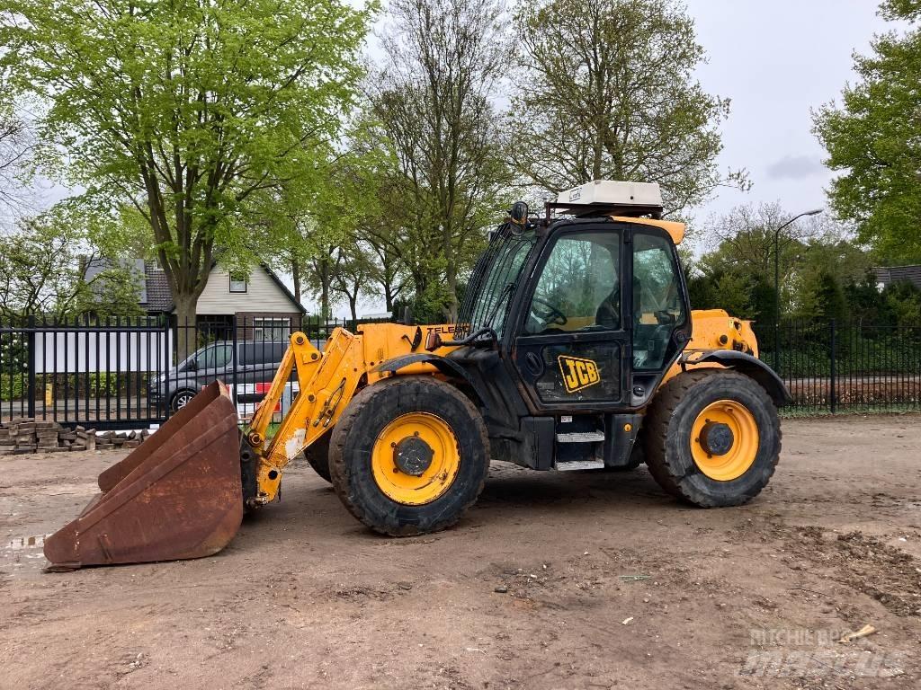 JCB 541-70 Teleskopické manipulátory