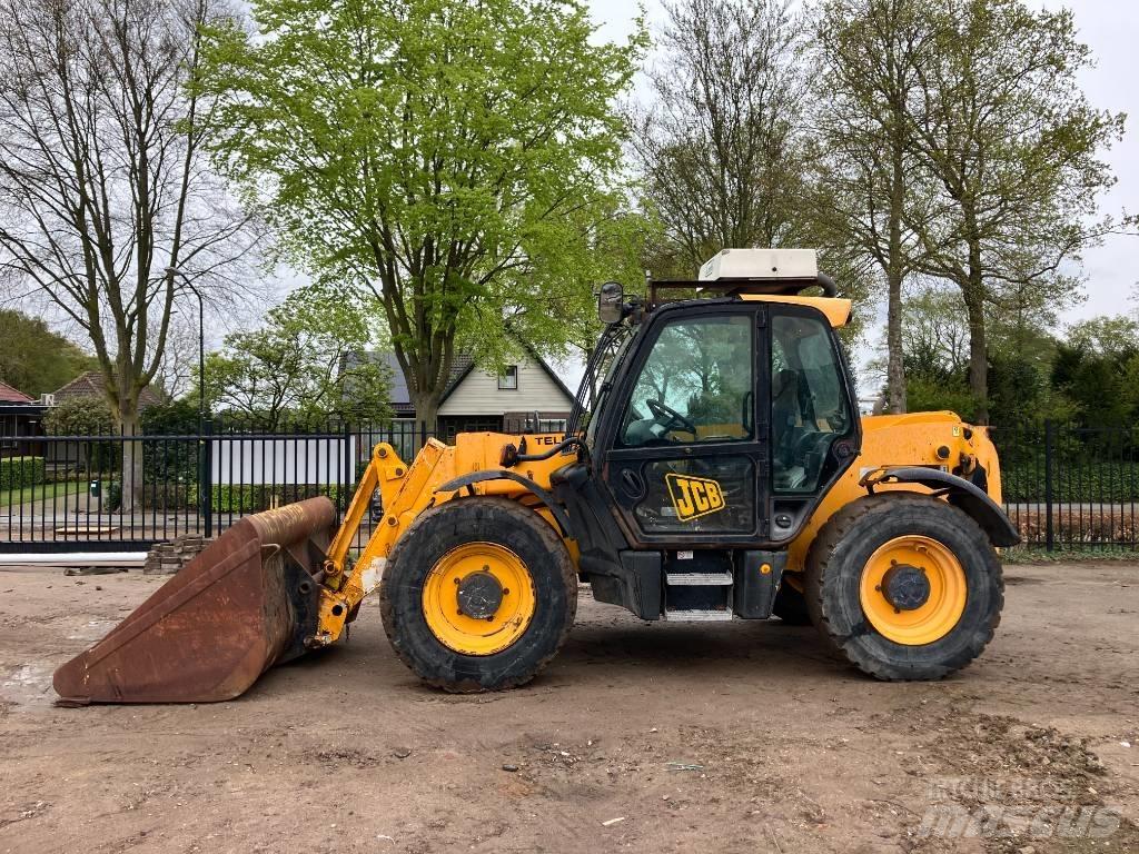 JCB 541-70 Teleskopické manipulátory