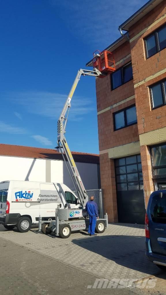 SkyJack SJKB 12 Kloubové plošiny