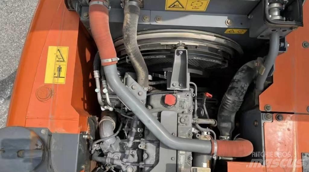Hitachi ZX 110 Pásová rýpadla
