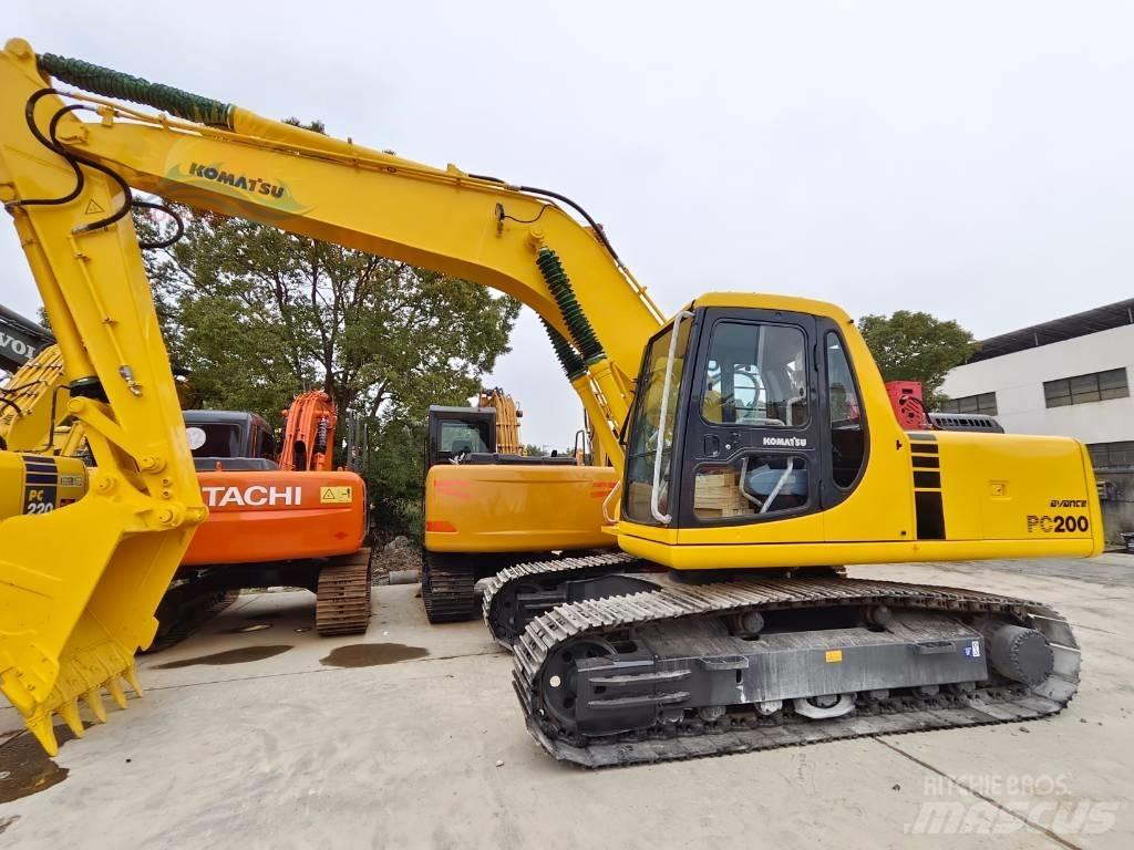 Komatsu PC 200-6 Pásová rýpadla