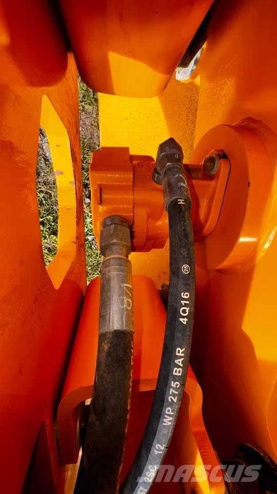 Volvo SD75B Tahačové válce