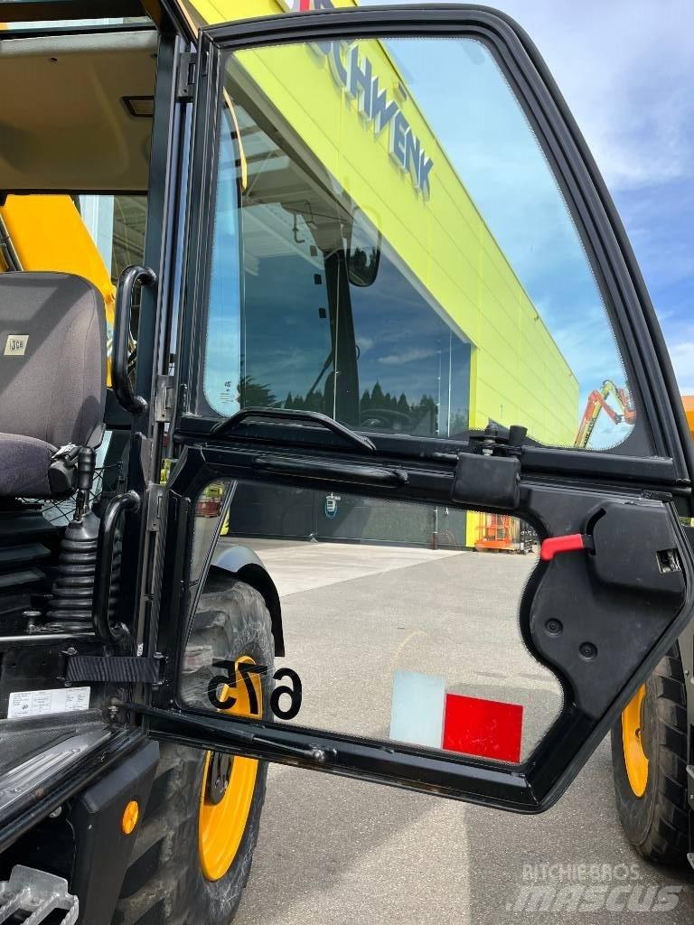 JCB 540-140 Teleskopické manipulátory