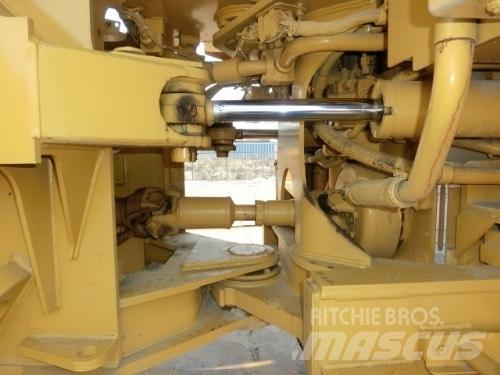 CAT 950H Kolové nakladače