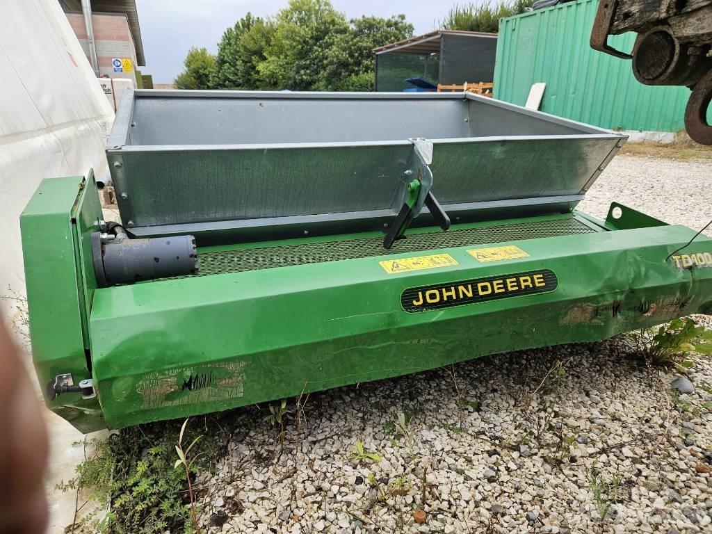 John Deere TD 100 Stavitelné vidlice