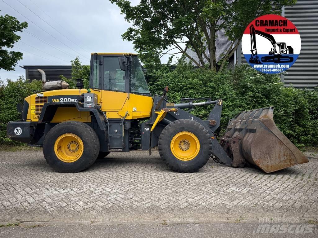 Komatsu WA 200 PZ-6 Kolové nakladače