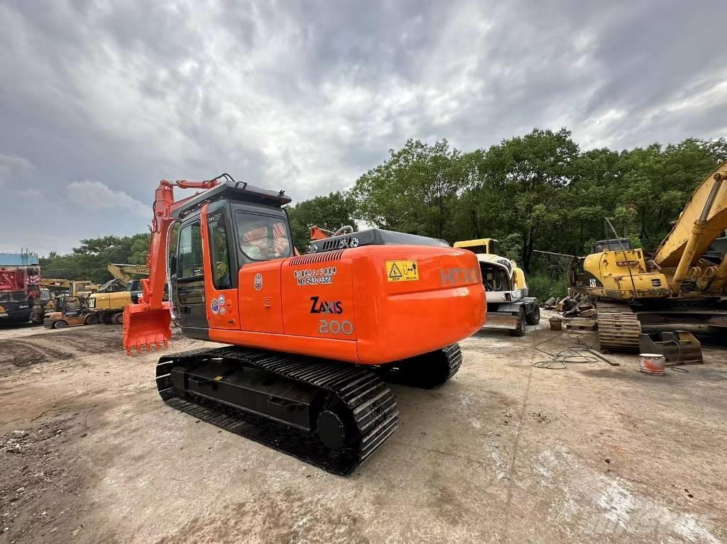 Hitachi ZX200 Pásová rýpadla