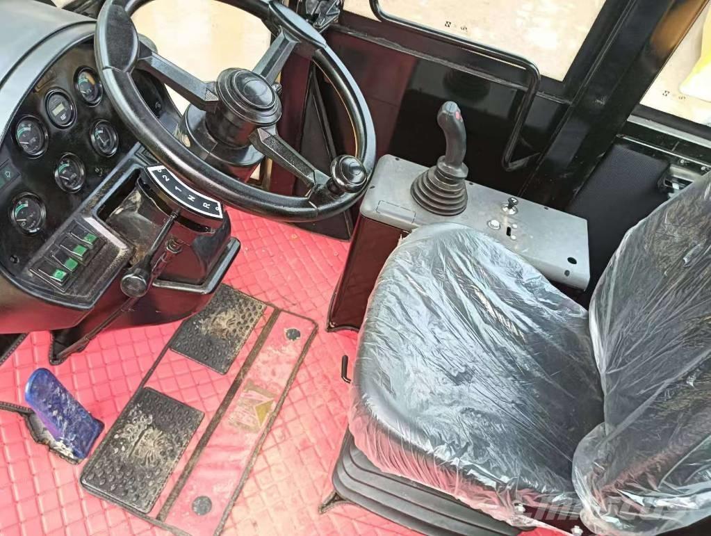 CAT 966 H Kolové nakladače