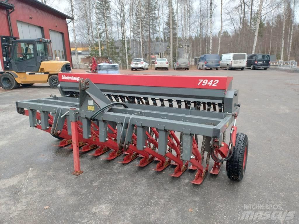 Underhaug 7492 Mechanické secí stroje