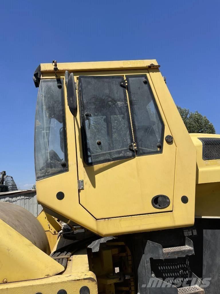 Bomag 226-4 Tahačové válce