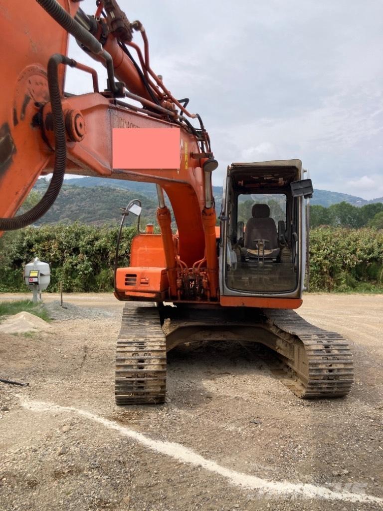 Hitachi EX 135 Pásová rýpadla