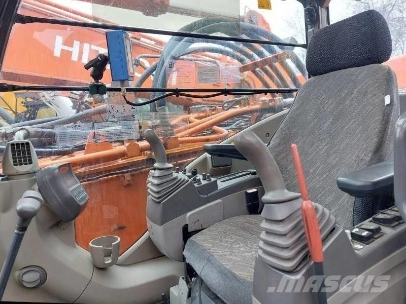 Hitachi ZX 520 LCD-3 Demoliční rýpadla