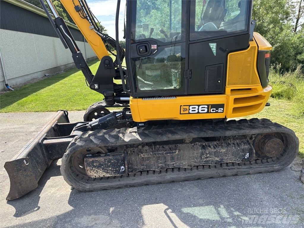 JCB 86 C-2 Midi rýpadla 7t - 12t