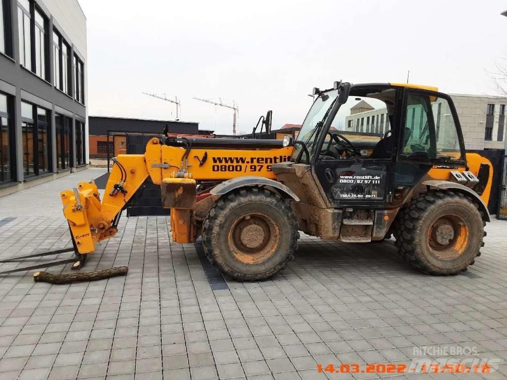 JCB 540-140 Teleskopické manipulátory