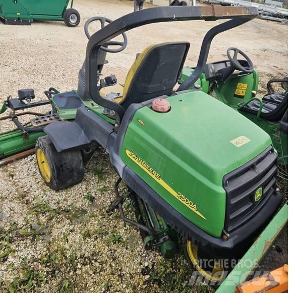 John Deere 2500 A Sekačky greenů