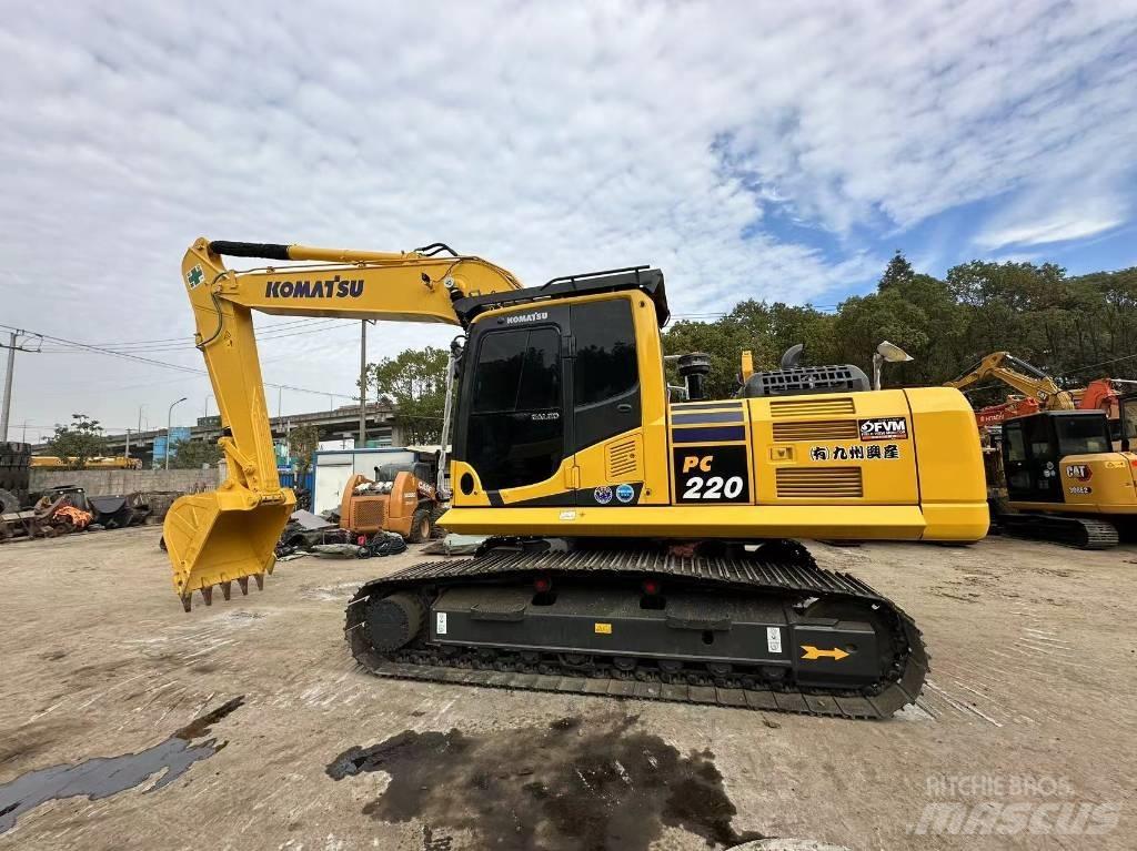 Komatsu PC 220 Pásová rýpadla