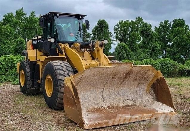 CAT 966M Kolové nakladače