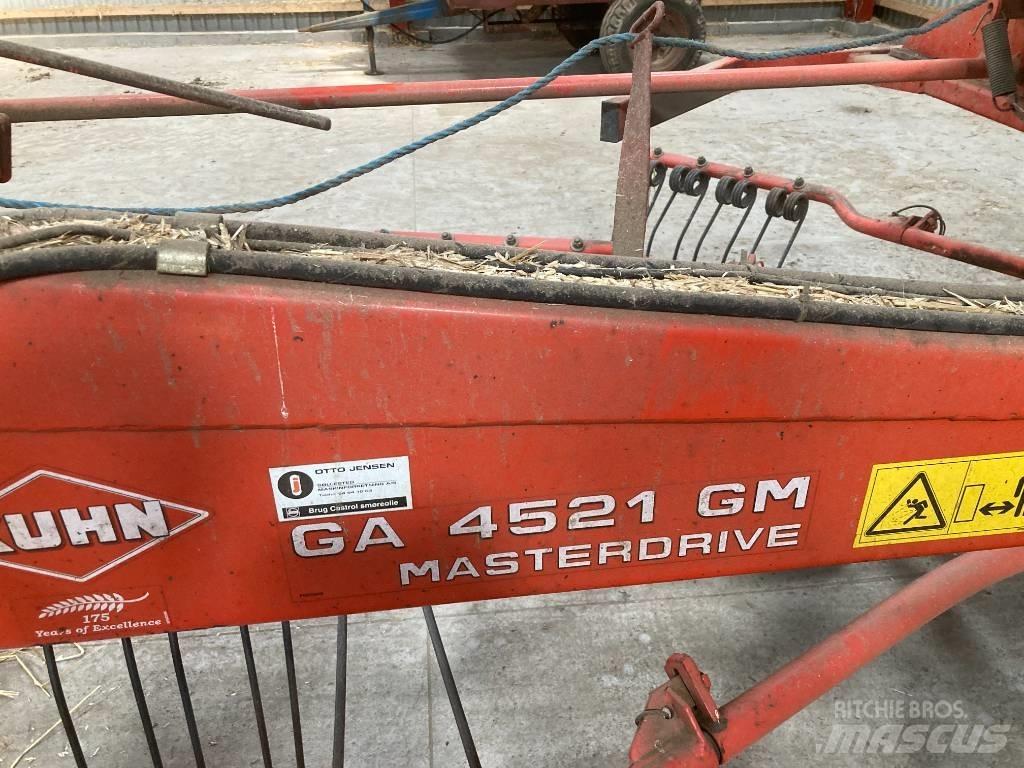 Kuhn GA 4521 Obraceče a shrabovače sena