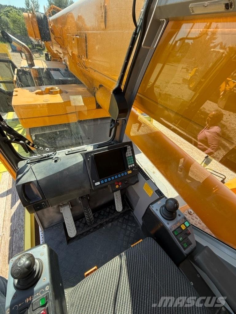 Liebherr LTM 1055 Jeřáby pro těžký terén