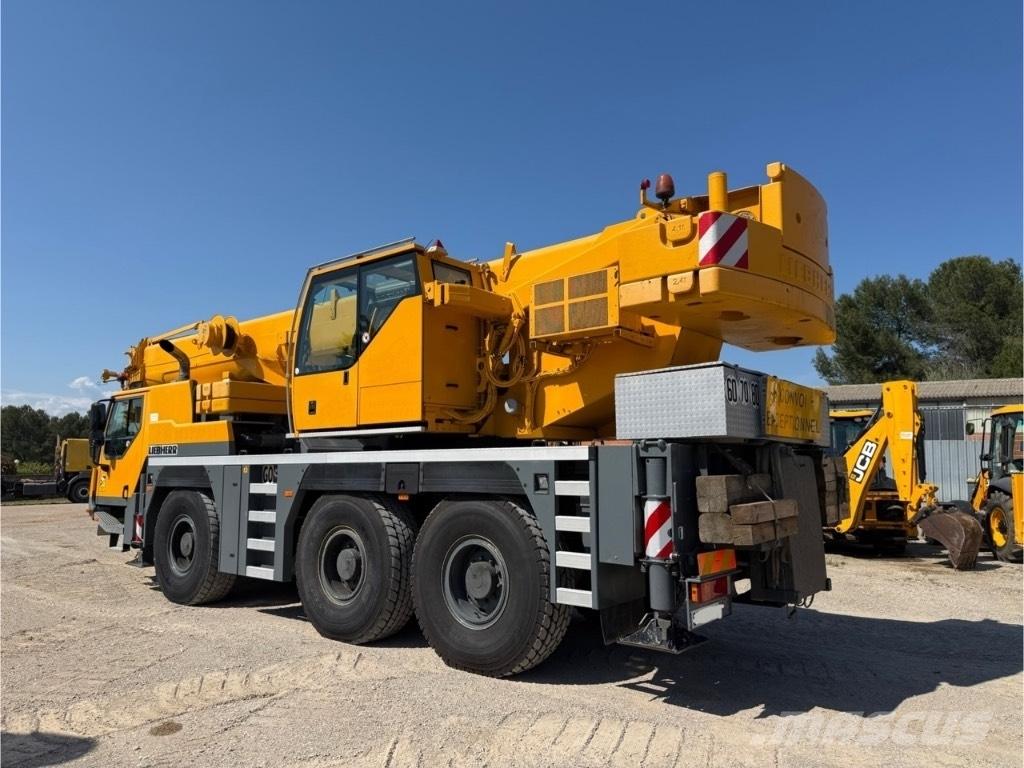 Liebherr LTM 1055 Jeřáby pro těžký terén