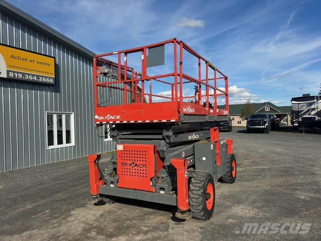 SkyJack SJ 8841 RT Nůžková zvedací plošina