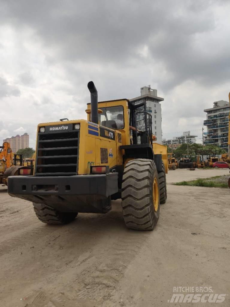 Komatsu WA470-3 Kolové nakladače