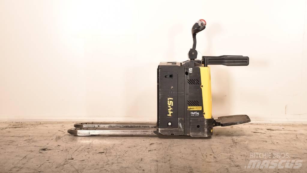 Hyster P 2.0 S Nízkozdvižný vozík s plošinou