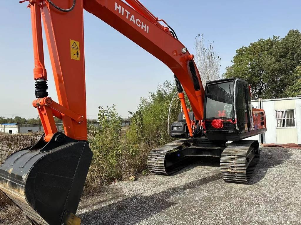 Hitachi ZX 200-6 Midi rýpadla 7t - 12t
