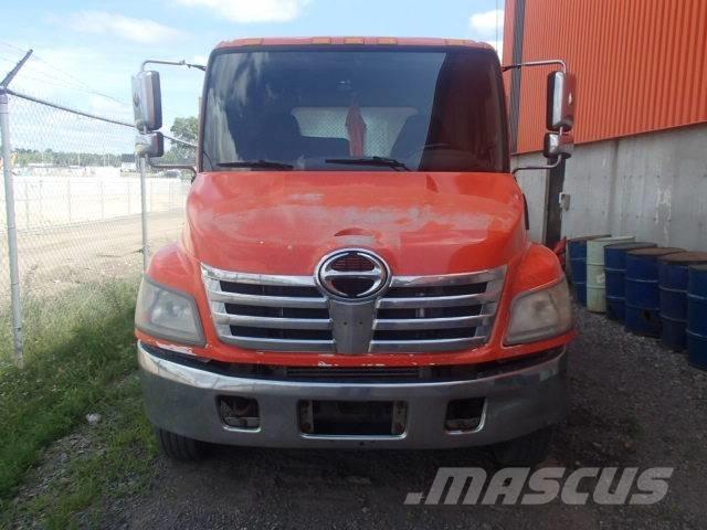 Hino 185 Valníky/Sklápěcí bočnice