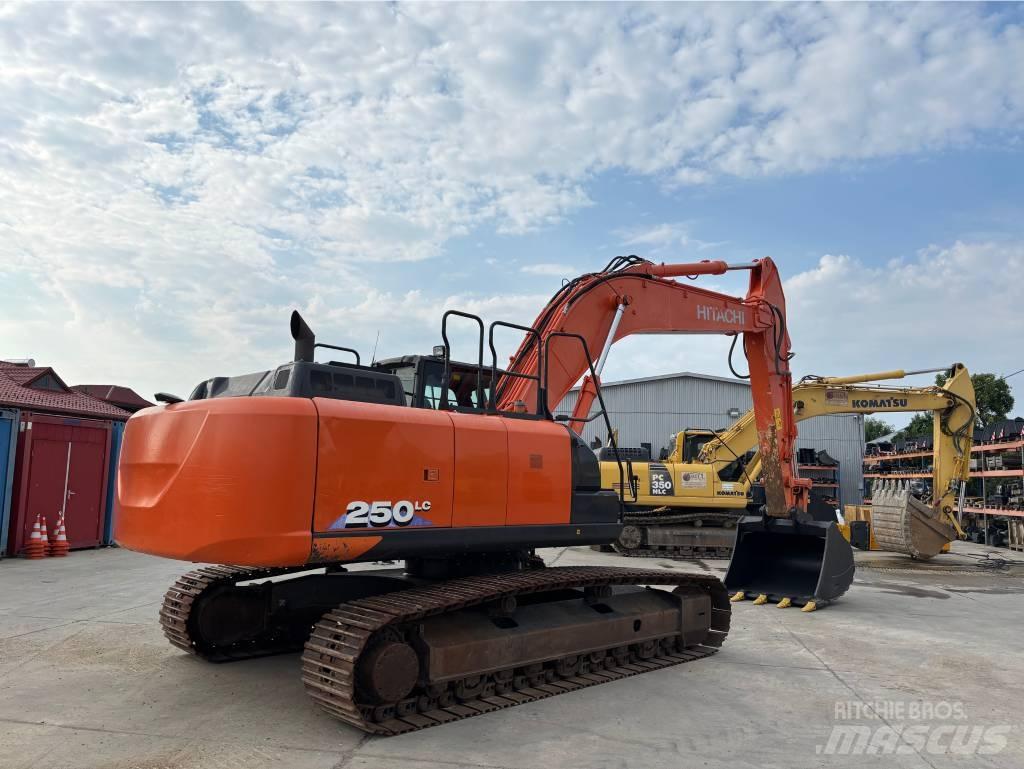 Hitachi ZX 250 LC-6 Pásová rýpadla