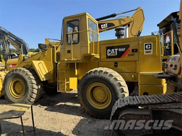CAT 966 F Kolové nakladače
