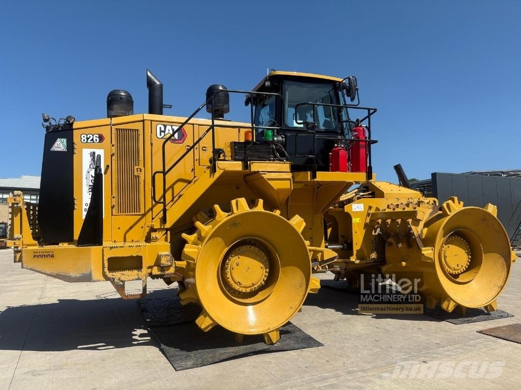 CAT 826 K Skládkové kompaktory
