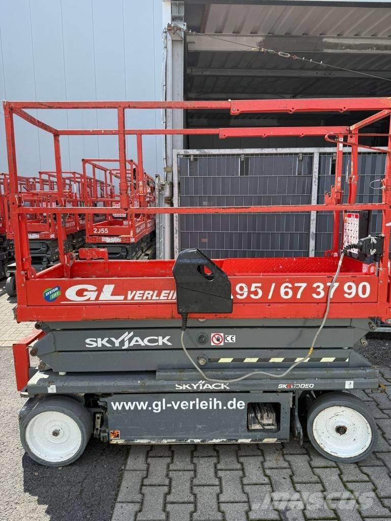 SkyJack SJ 3220 Nůžková zvedací plošina