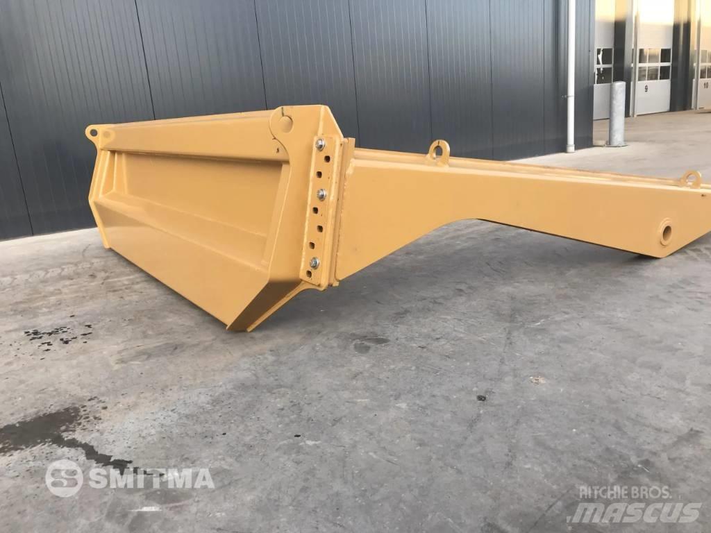 CAT 730 Zadní dveře