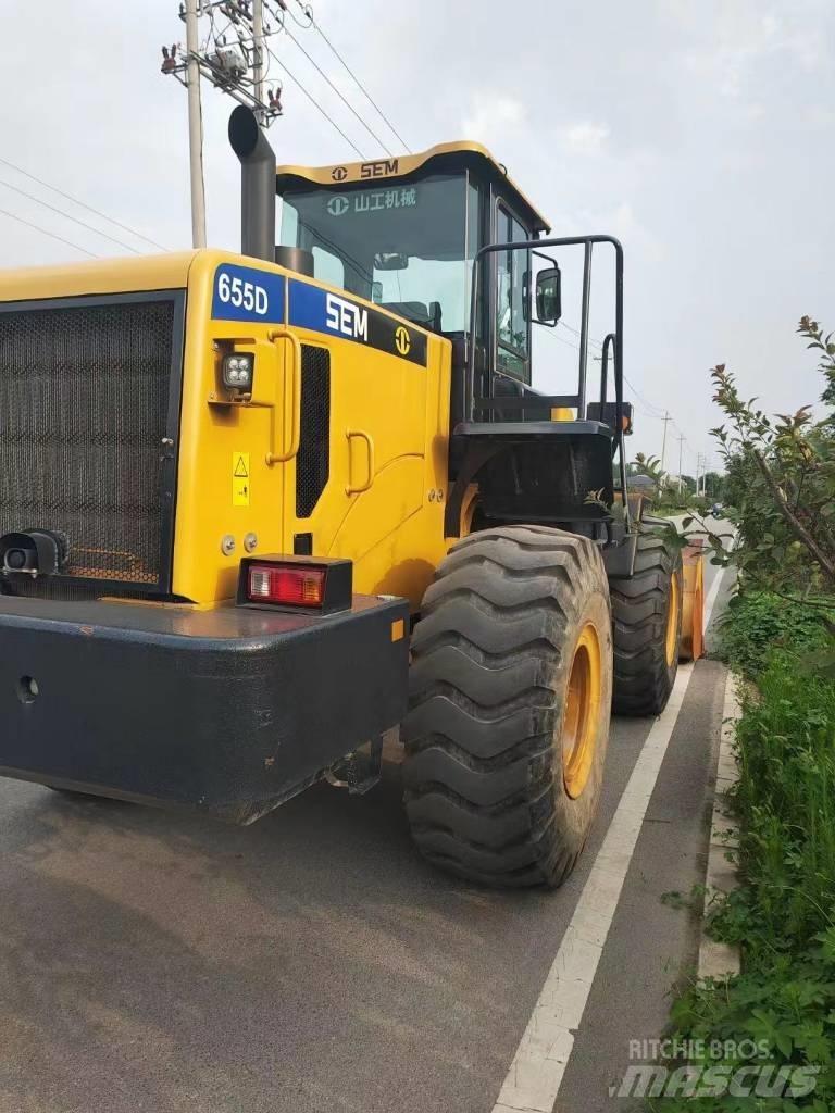 SEM 655D charger Kolové nakladače