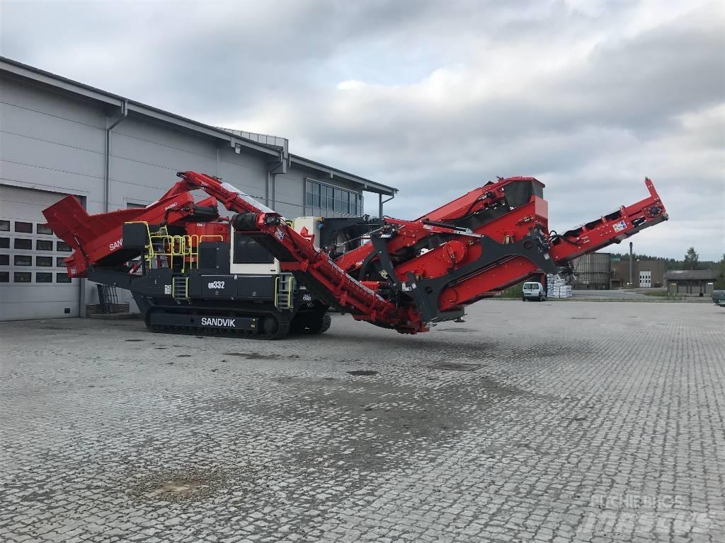 Sandvik QH 332 DDHS Mobilní drtiče