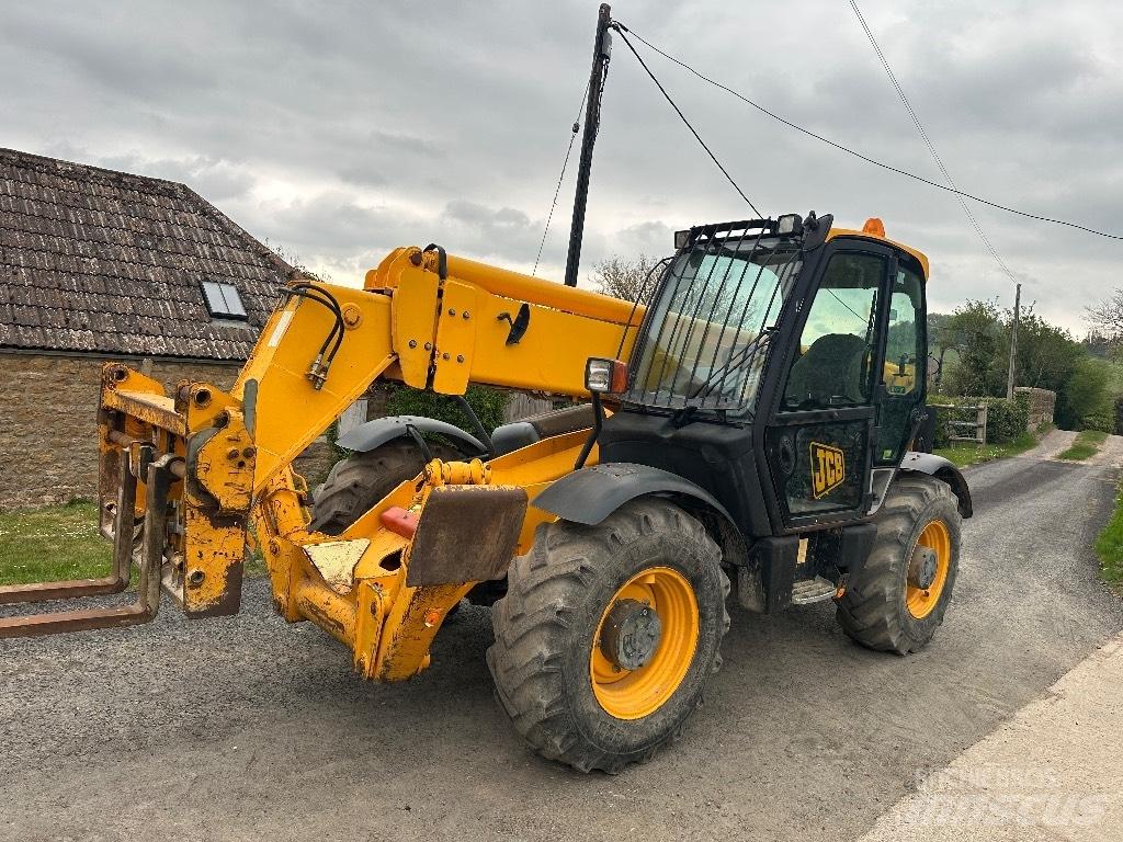 JCB 535-125 Teleskopické manipulátory