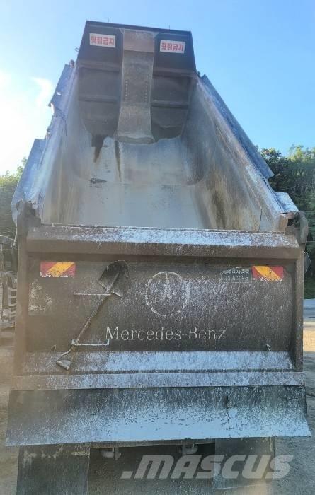 Mercedes-Benz 3951K Vyklápěcí dempry