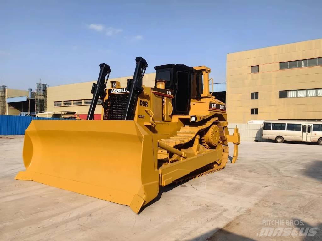 CAT D8R Pásové dozery