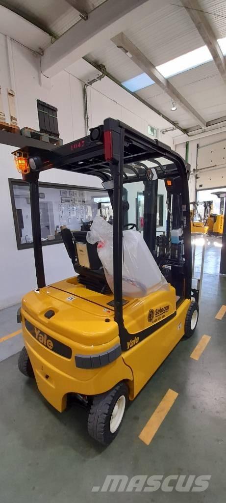 Yale ERP 18 VF LWB Akumulátorové vozíky